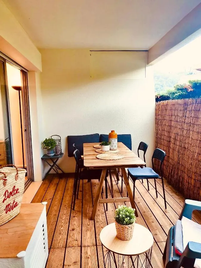 Mandelieu Grand Studio Avec Piscine Et Proche De La Mer 公寓